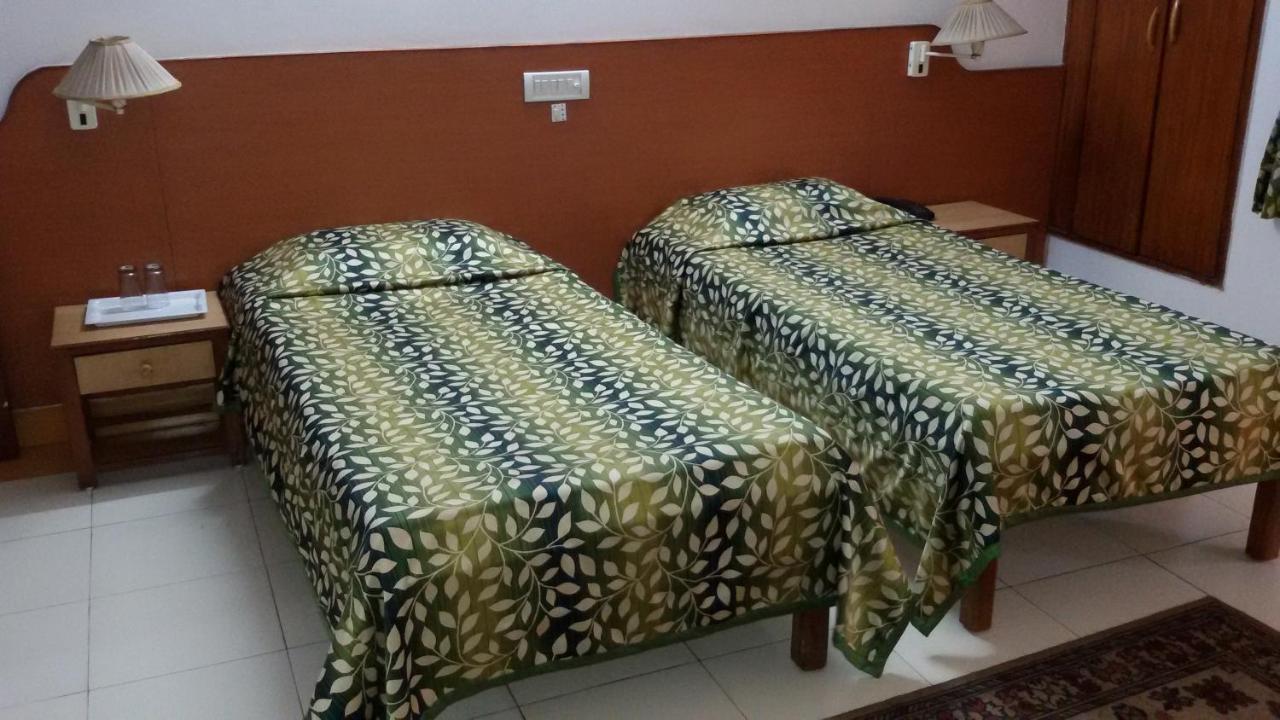 Hotel Tapti Saral Bhopal Eksteriør bilde